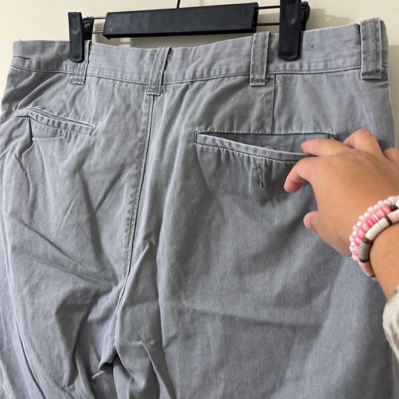 J. Crew Grey 8.5" Bermuda Twill Flat Front Chino Shorts Size 36 - Picture 5 of 6